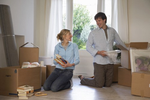 Call-to-action for expert moving services in Putney ensuring an easy transition